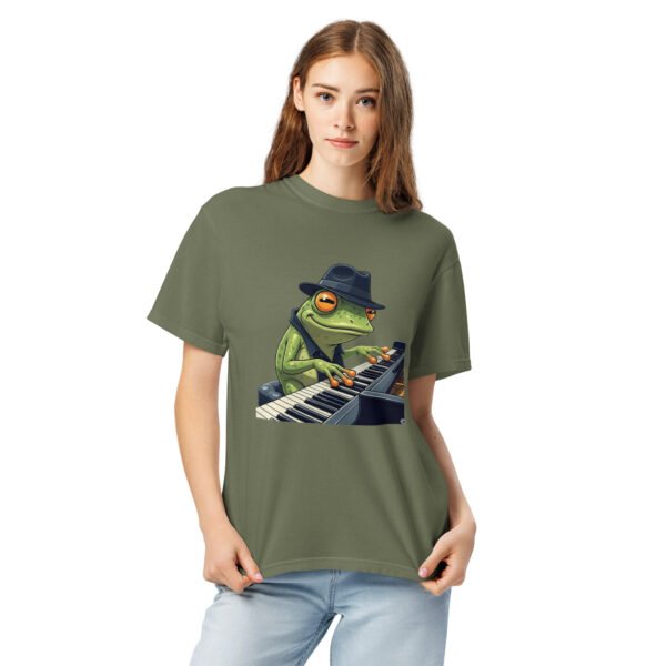 Frog on Piano: Unisex garment-dyed heavyweight t-shirt - Image 3