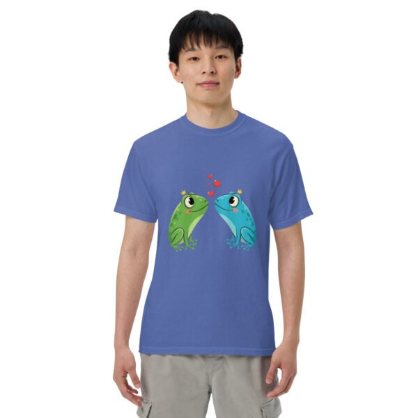 Froggy Love2: Unisex garment-dyed heavyweight t-shirt