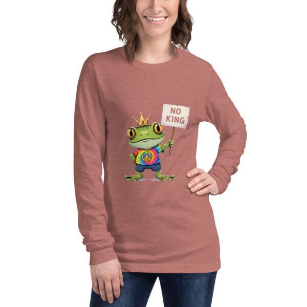 No King: Unisex Long Sleeve Tee - Image 6